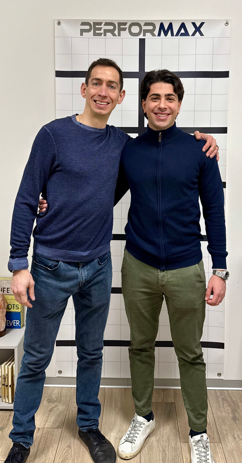 Valerio Tarantini insieme al cliente di Performax